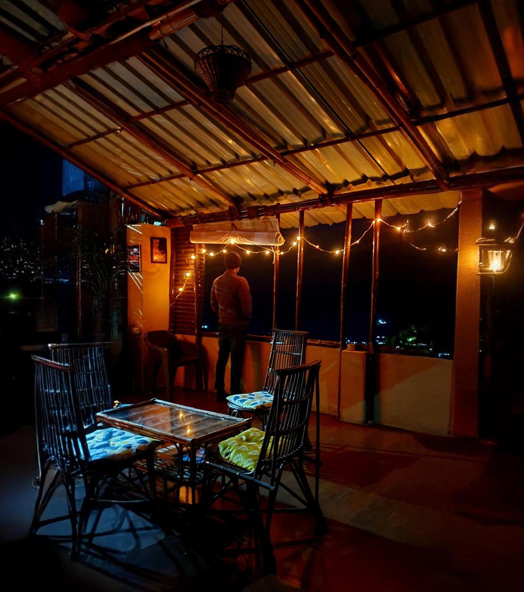 Вилла Cafe Buransh Sari Экстерьер фото